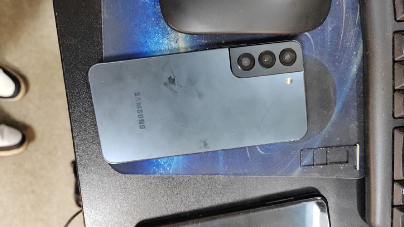 Смартфон Samsung S22