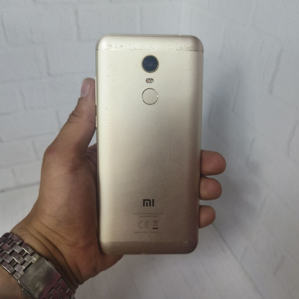 Смартфон Xiaomi Redmi 5+ 4\64