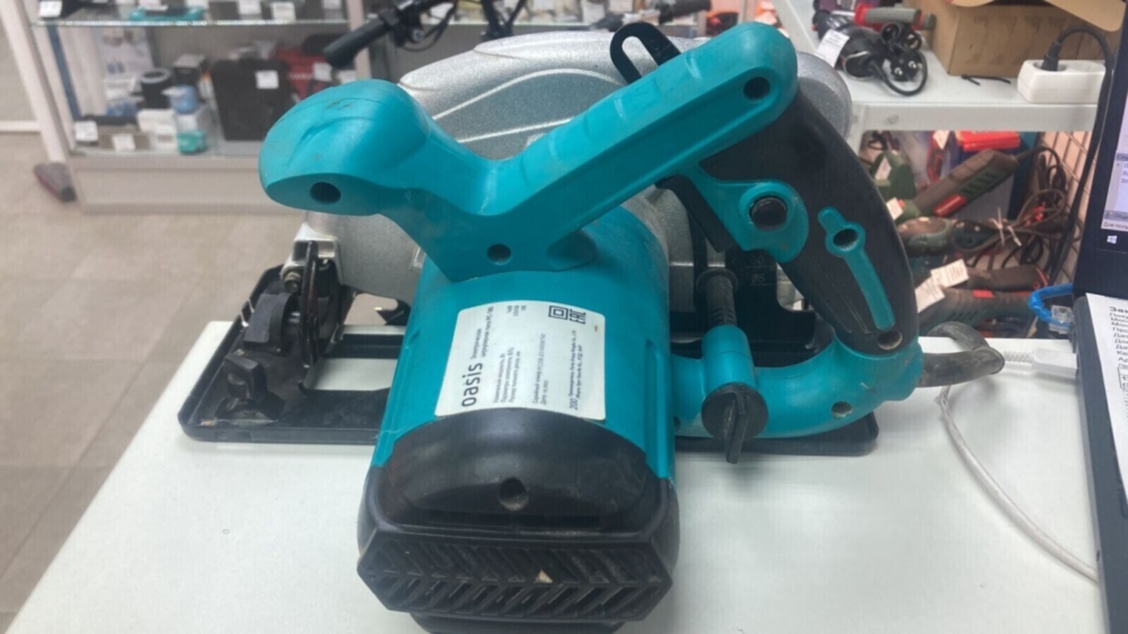 Циркулярная пила Oasis pc 185