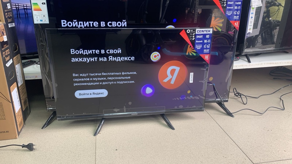 Телевизор Centek 32 Smart TV
