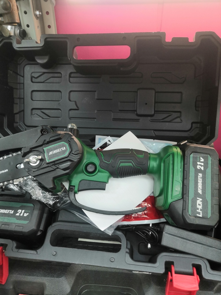 Цепная электропила на акб