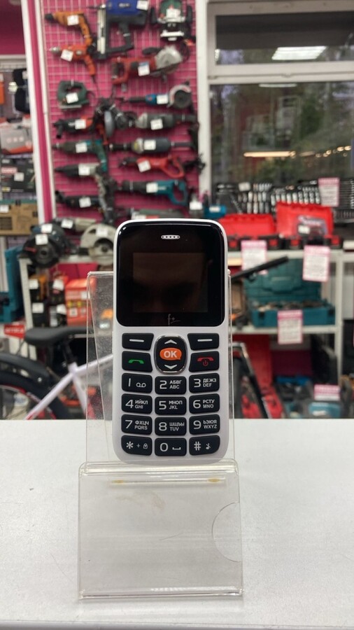 /Смартфон Fly EZZY L