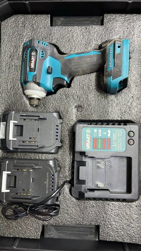 Гайковерт аккумуляторный SMART (21V, 2.0a, 650n, 2аккум, кейс)