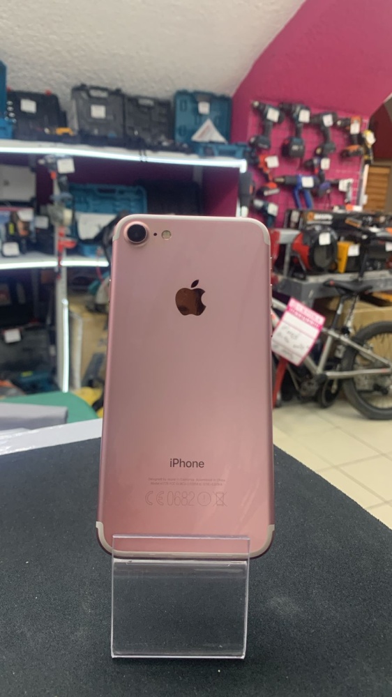 Смартфон iPhone 7 32Gb