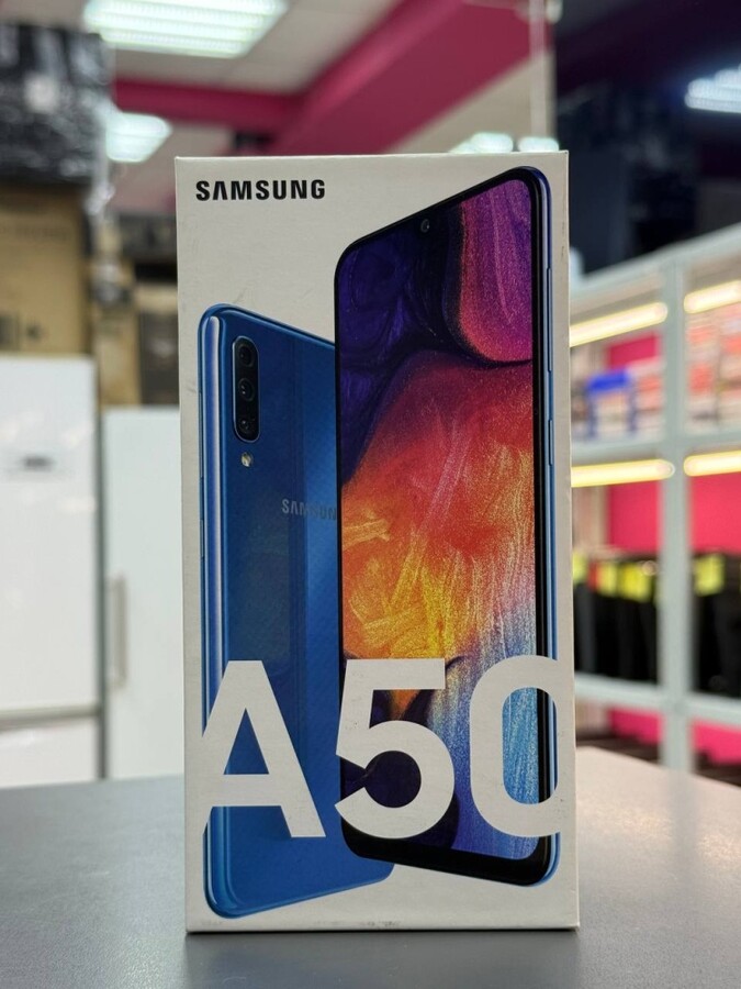 Смартфон Samsung A50 4/64