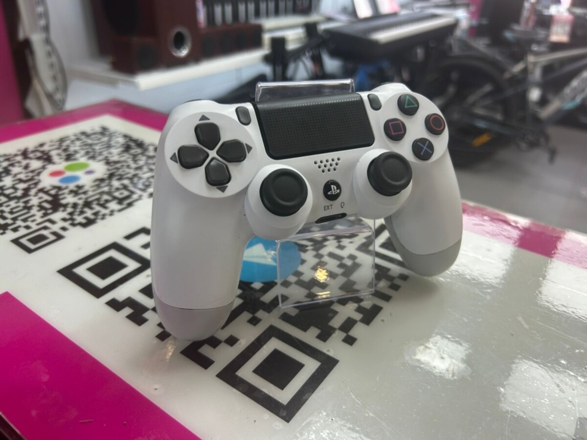 Геймпад ps4 white