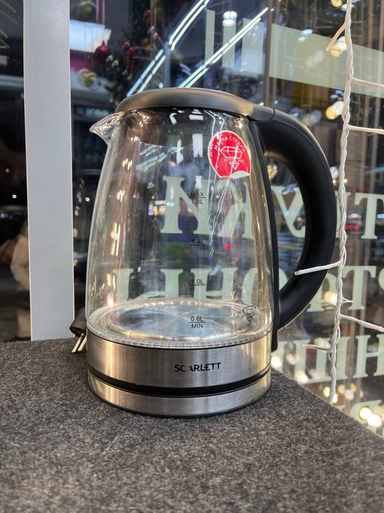 Чайник Scarlett