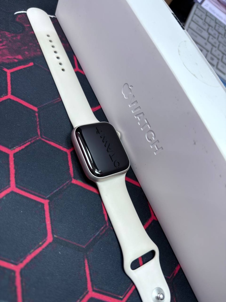 Часы Apple Watch Series 8 45мм