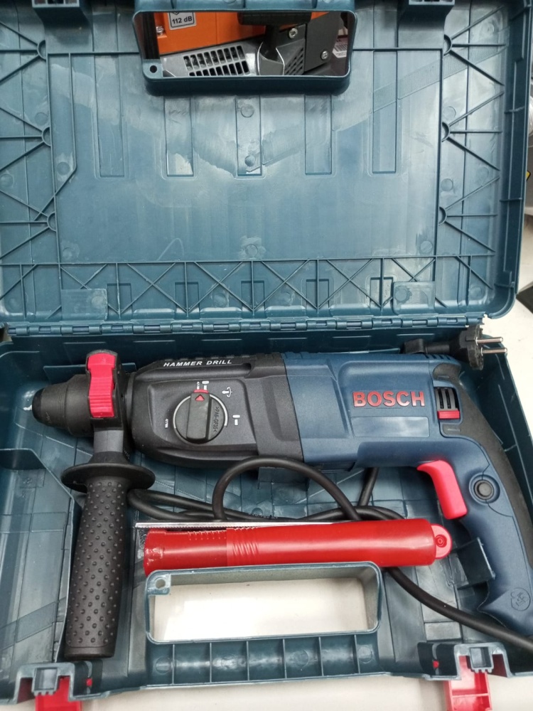 Перфоратор Bosch 226