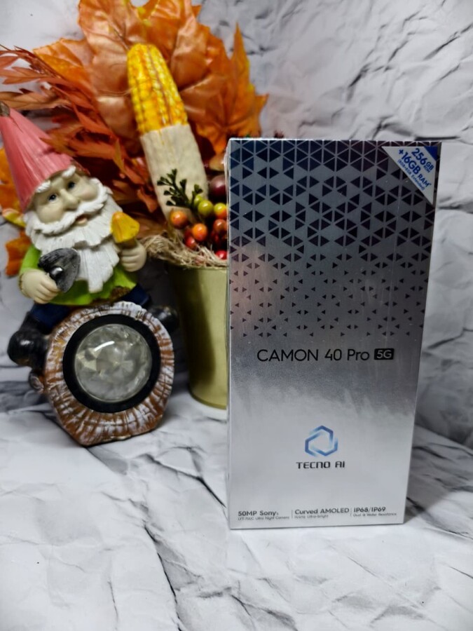 Мобильный телефон Tecno Camon 40 Pro 8/256