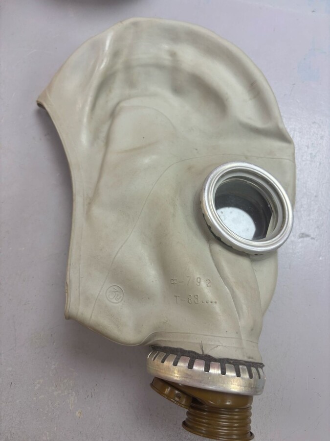 Противогаз серый 3У