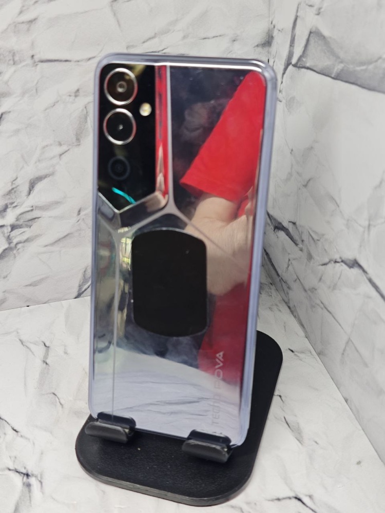 Мобильный телефон Tecno 4/64