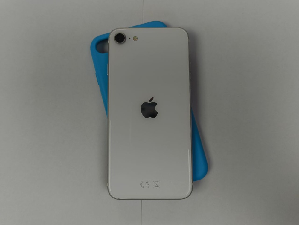 Смартфон iPhone SE 2020 64 Gb