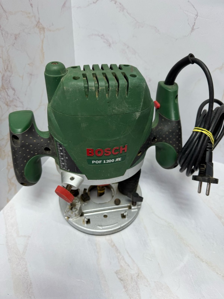 Фрезер Bosch POF 1200AE