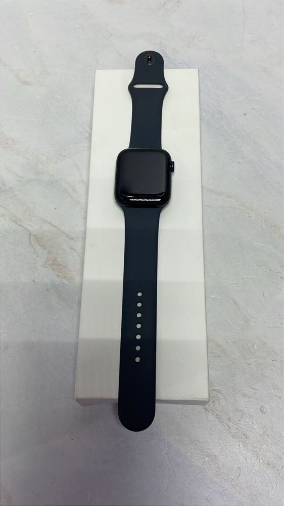 Часы Apple SE 44M