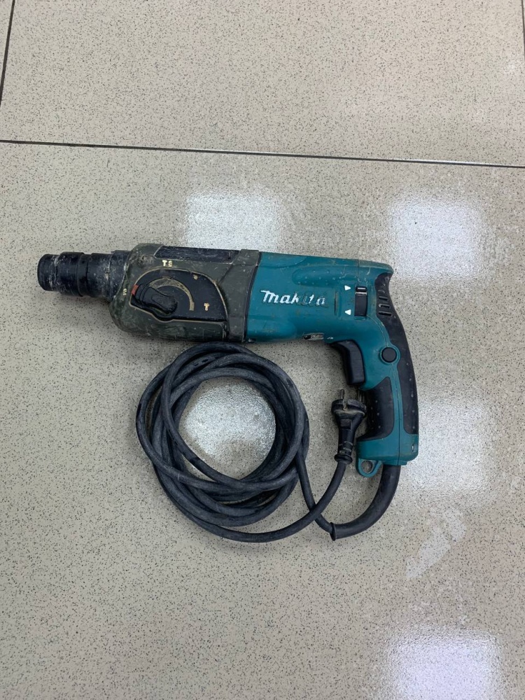 Перфоратор MAKITA HR 2470
