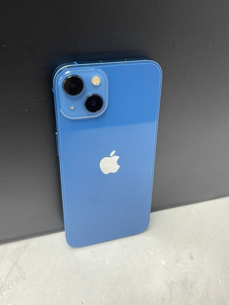 Смартфон iPhone 13 128 Gb