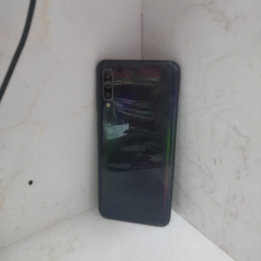 Смартфон Samsung A50