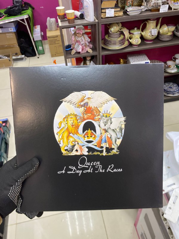 Queen A Day The Raer