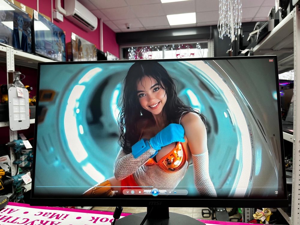 Монитор MSI G244F