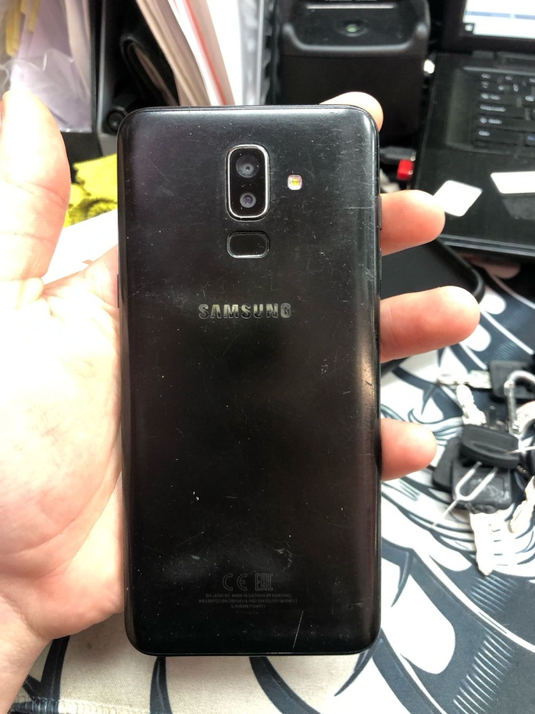 Смартфон Samsung J8 2018 3/32