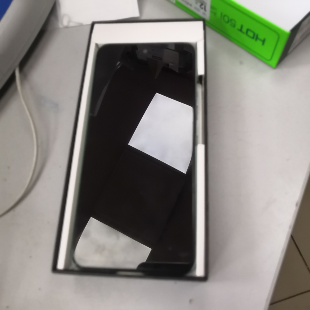 Мобильный телефон Infinix HOT 50i 6/128