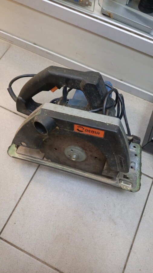 Торцовочная пила Ребит